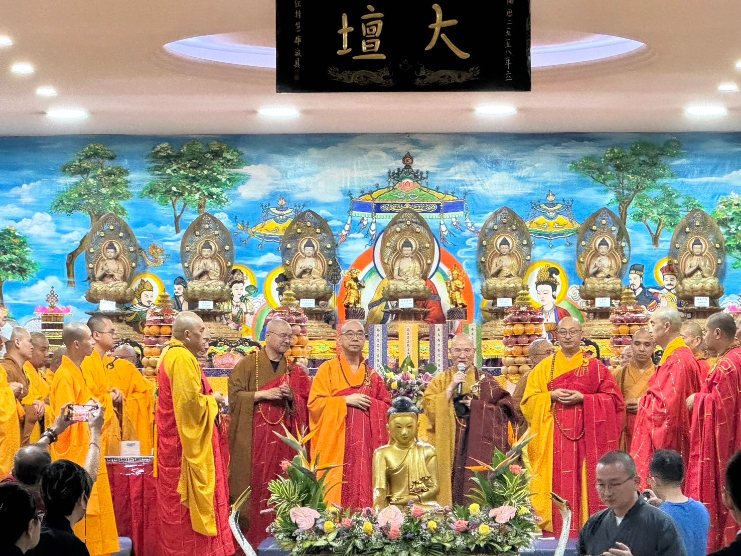 感謝慧雄長老的邀請:明靄和尚前往新加坡毘廬寺參加水陸法會暨金剛經與三昧水懺弘法開示
