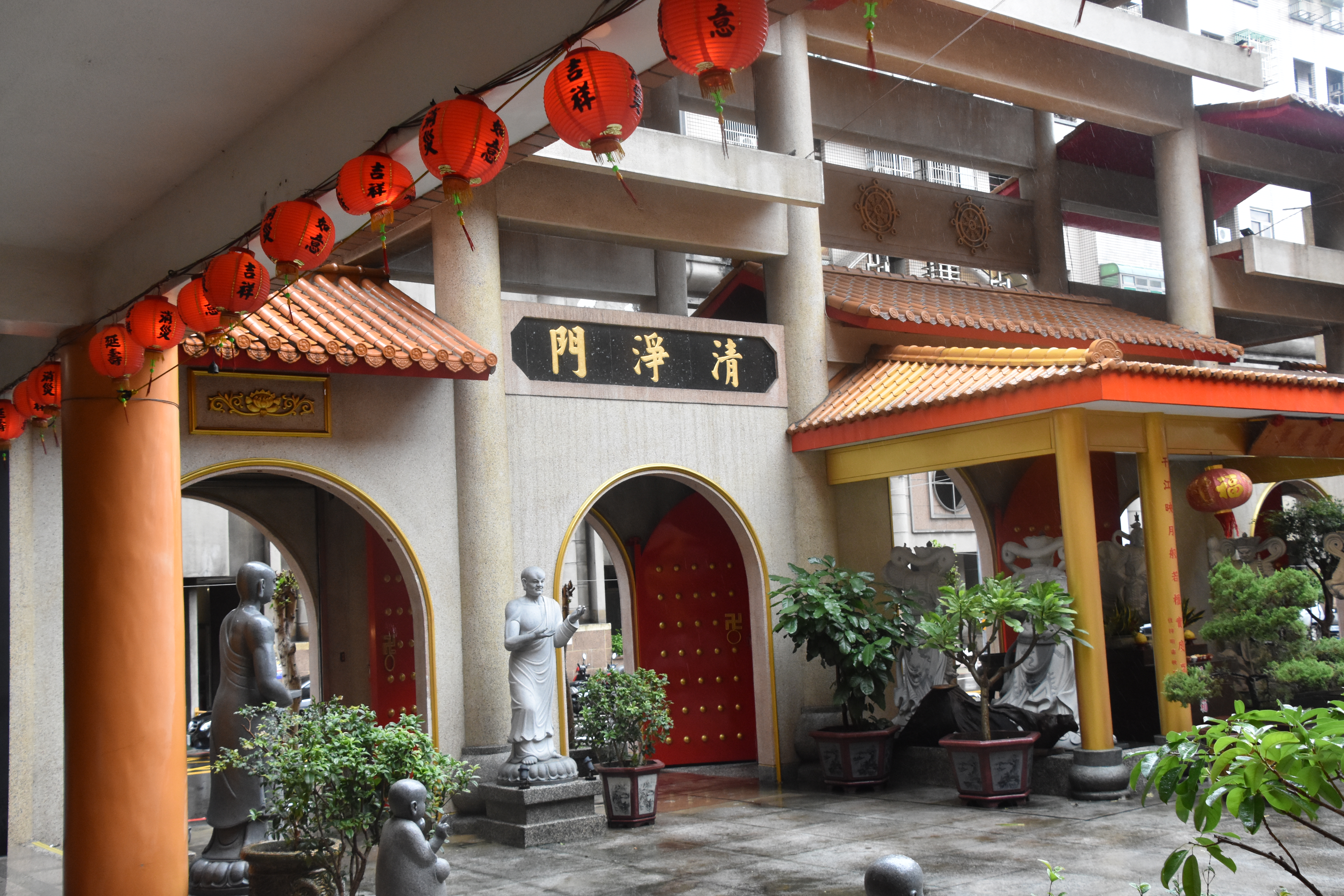 桃園佛教蓮社:寧靜道場禪意環境