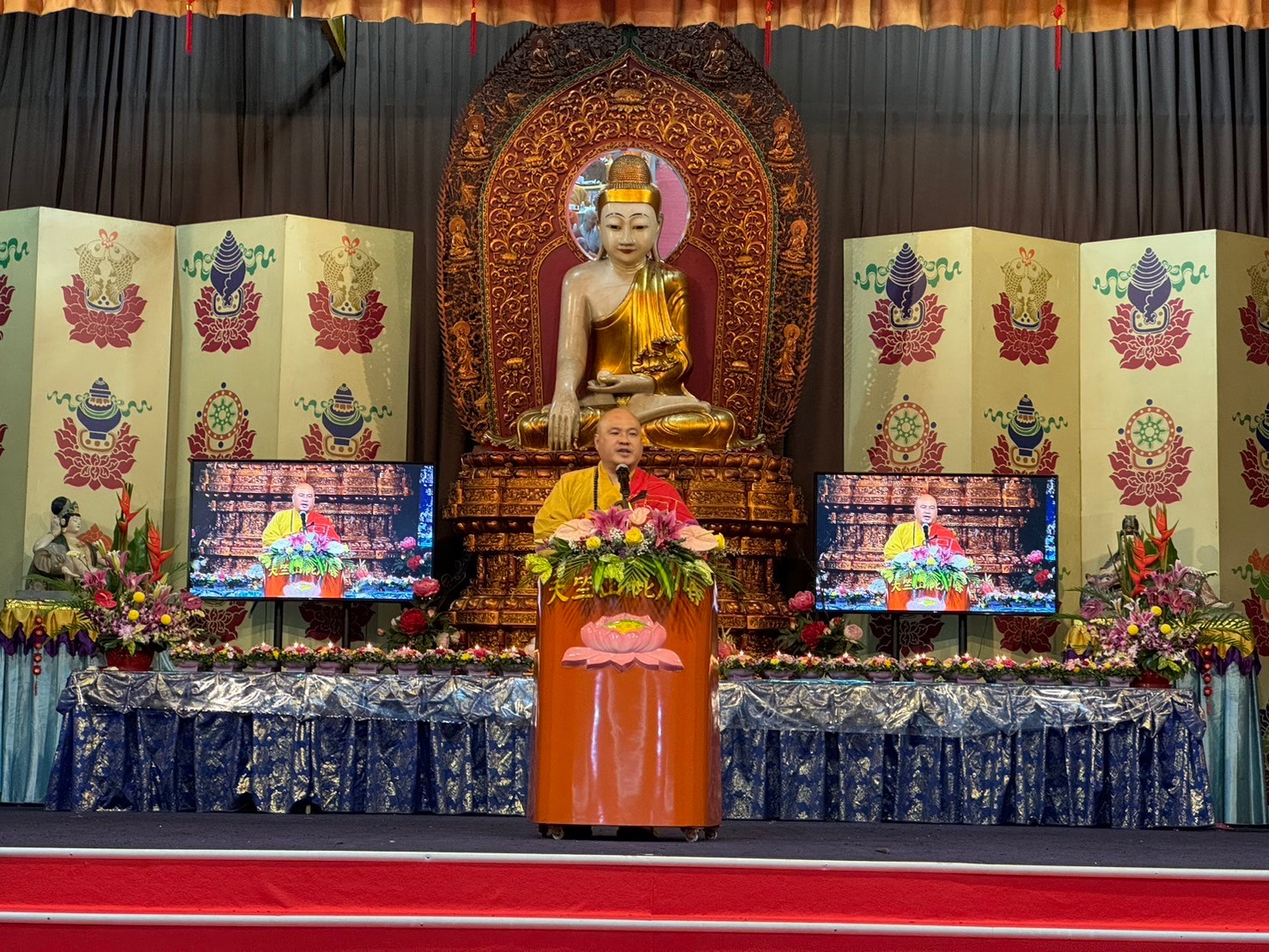 感謝慧雄長老的邀請:明靄和尚前往新加坡毘廬寺參加水陸法會暨金剛經與三昧水懺弘法開示