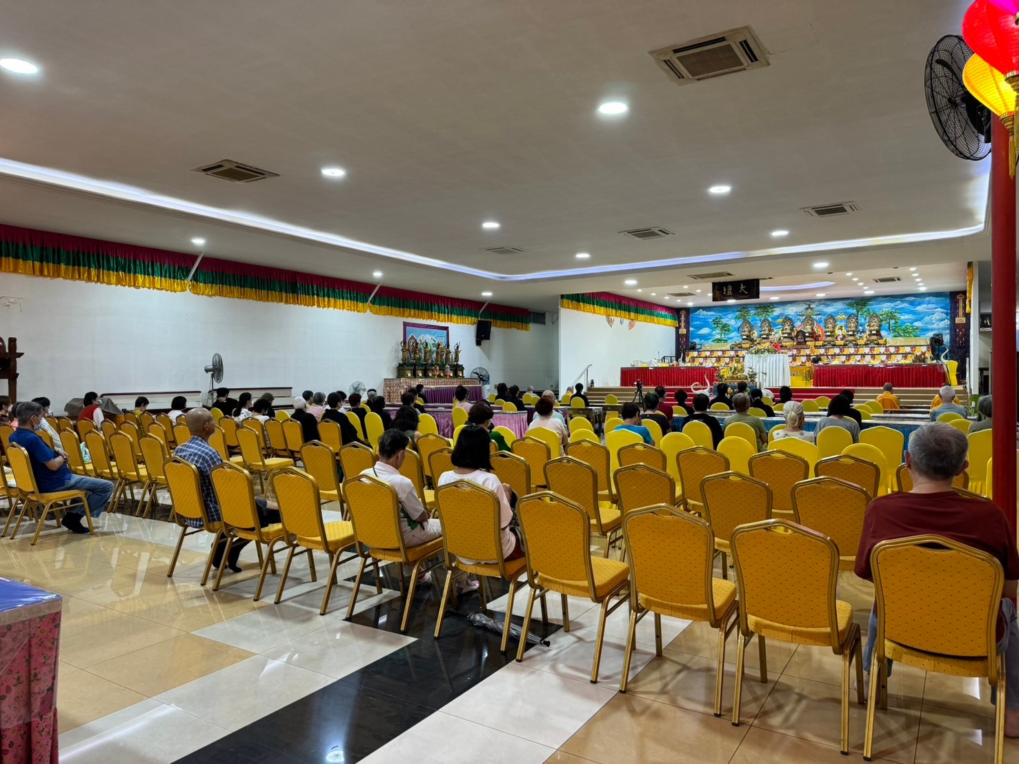 感謝慧雄長老的邀請:明靄和尚前往新加坡毘廬寺參加水陸法會暨金剛經與三昧水懺弘法開示